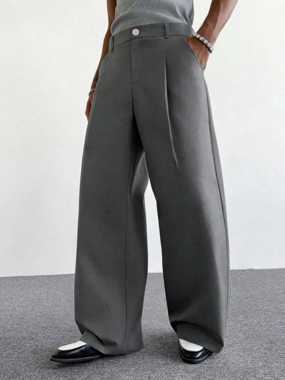 N/A dark grey